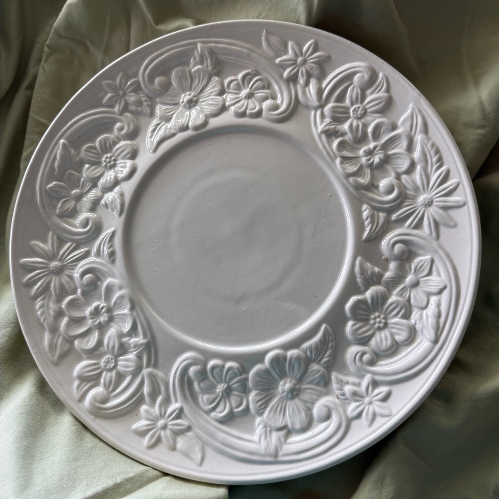Elegant Floral Embossed Dinner Plate